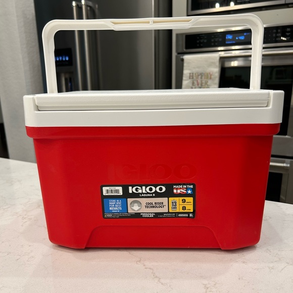 Igloo cooler - Picture 1 of 5